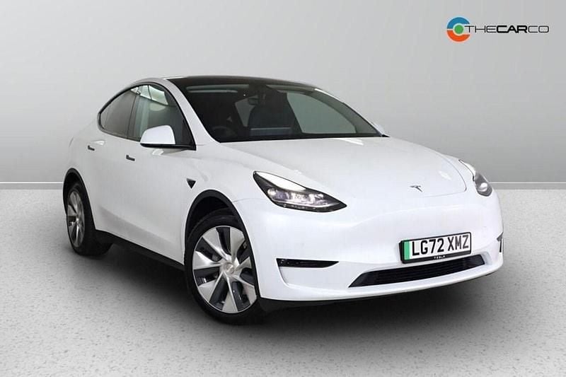 White Used 2022 Tesla Model Y Long Range SUV | £24,975 (Fair price) - Image 1/1