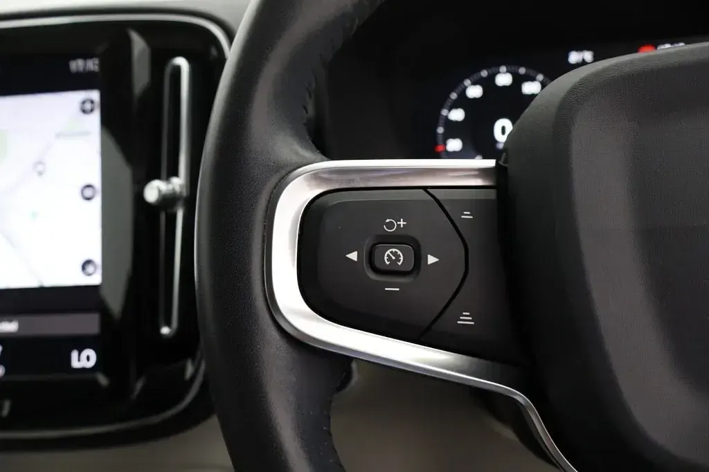 Usado Volvo XC40 Inscription 2019 Plateado SUV