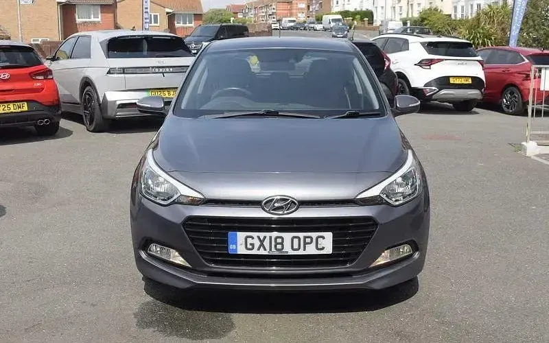 Used Hyundai i20 SE 101 HP (74 kW) 2018 Grey Hatchback