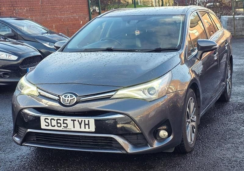 Used Toyota Avensis Business Edition 2015 Grey Estate