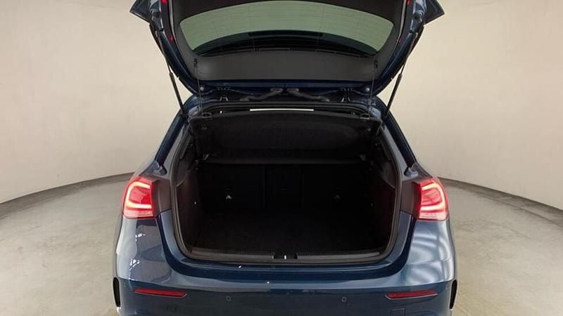 Used Mercedes A180 Executive 134 HP (98 kW) 2020 Blue Hatchback