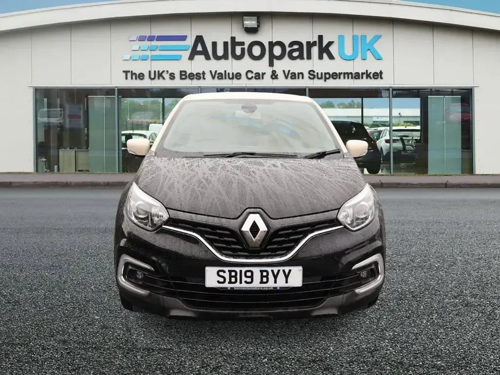 Used Renault Captur Iconic 2019 Black and cream SUV