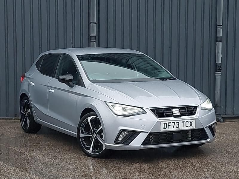 Used Seat Ibiza FR Sport 110 HP (80 kW) 2024 Silver Hatchback