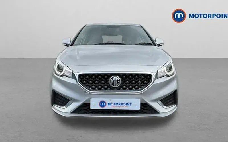 Używany MG MG3 Exclusive 106 KM (77 kW) 2019 Srebrny Hatchback