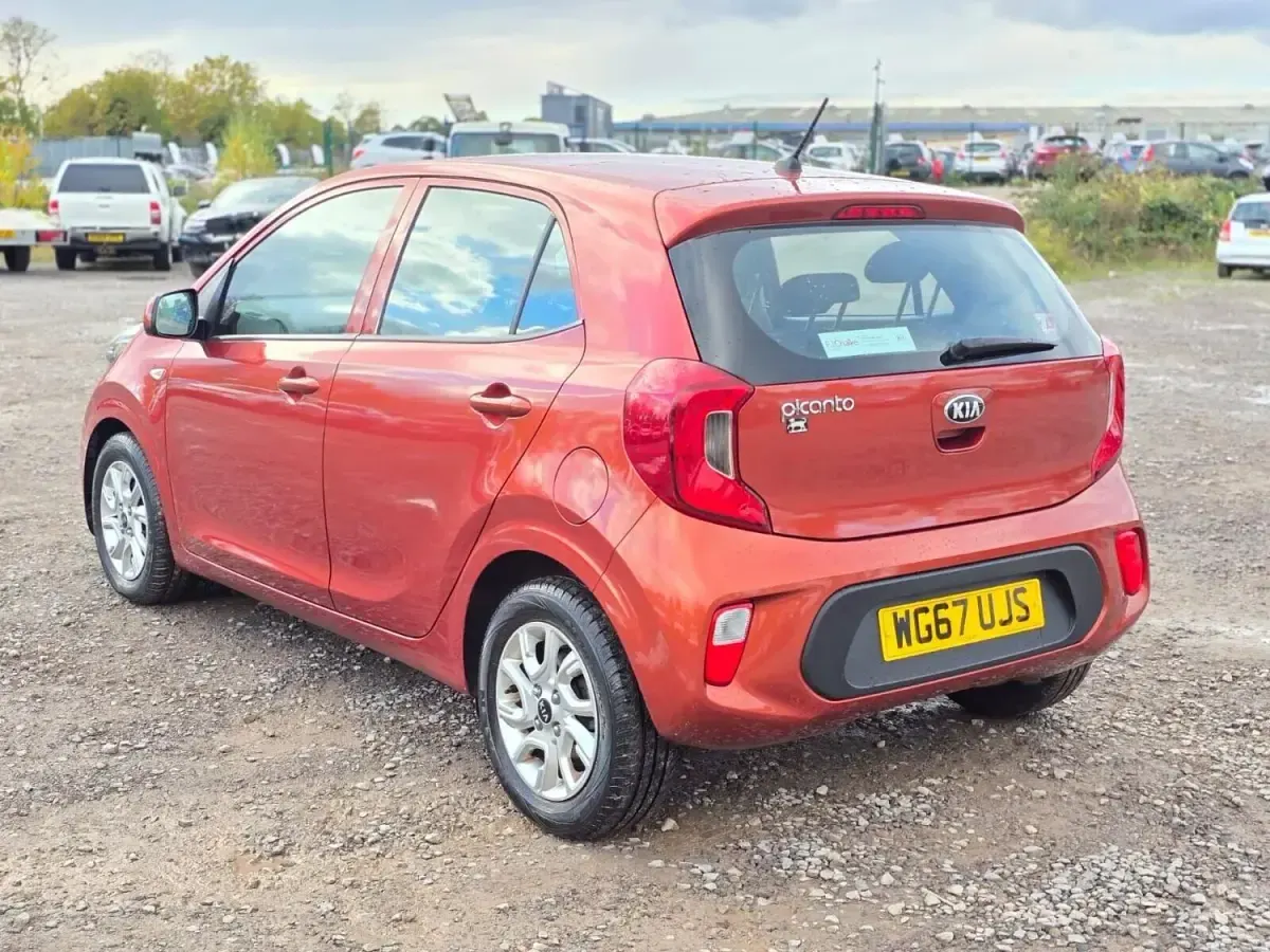 Begagnad Kia Picanto 83 HK (61 kW) 2017 Orange Halvkombi