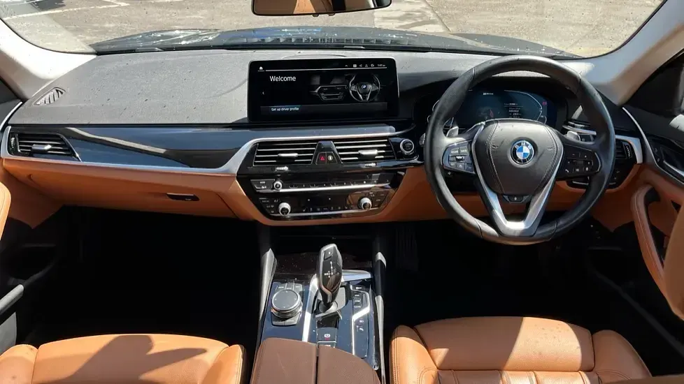Used BMW 530e Comfort Edition 292 HP (214 kW) 2023 Black Estate