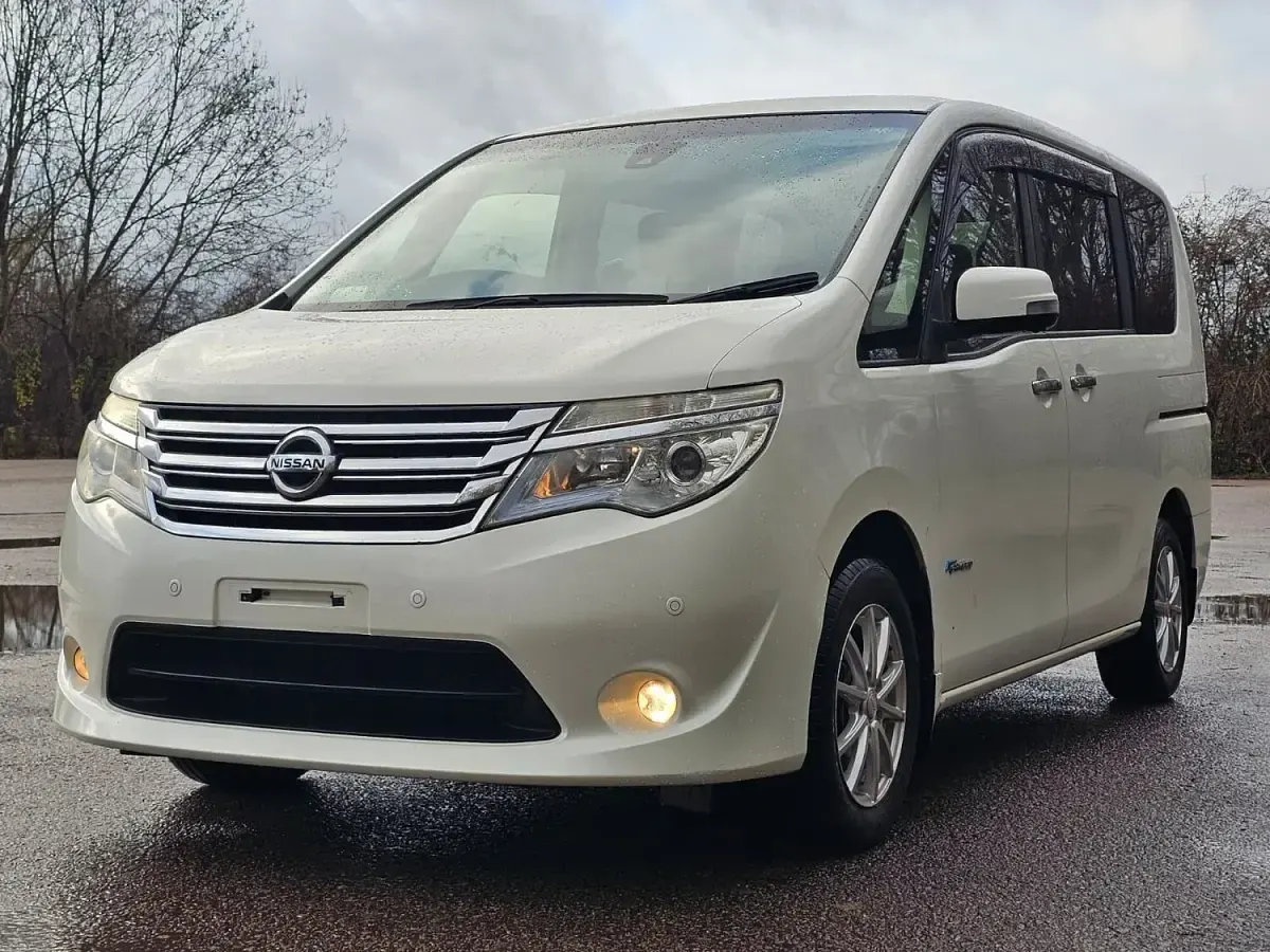 Used Nissan Serena 2015 White MPV