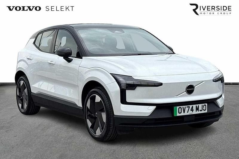 Crystal white New 2024 Volvo EX30 Plus SUV | £29,227 (Good price) - Image 1/4
