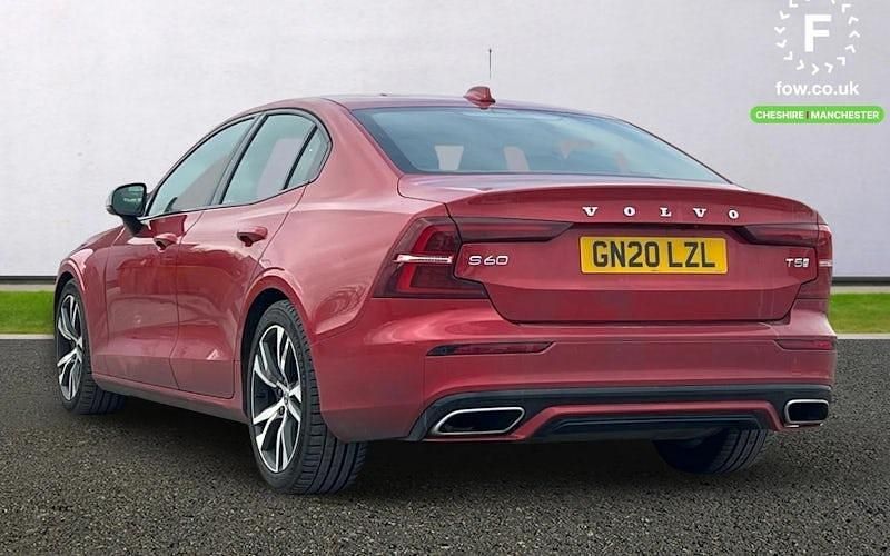Used Volvo S60 R-Design 250 HP (183 kW) 2019 Red Sedan
