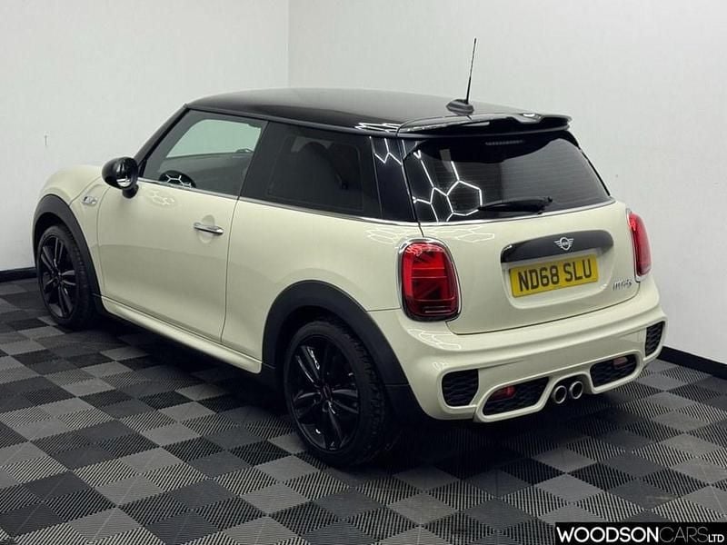 Usado Mini Cooper S Hatch 192 HP (141 kW) 2018 Branco Citadino