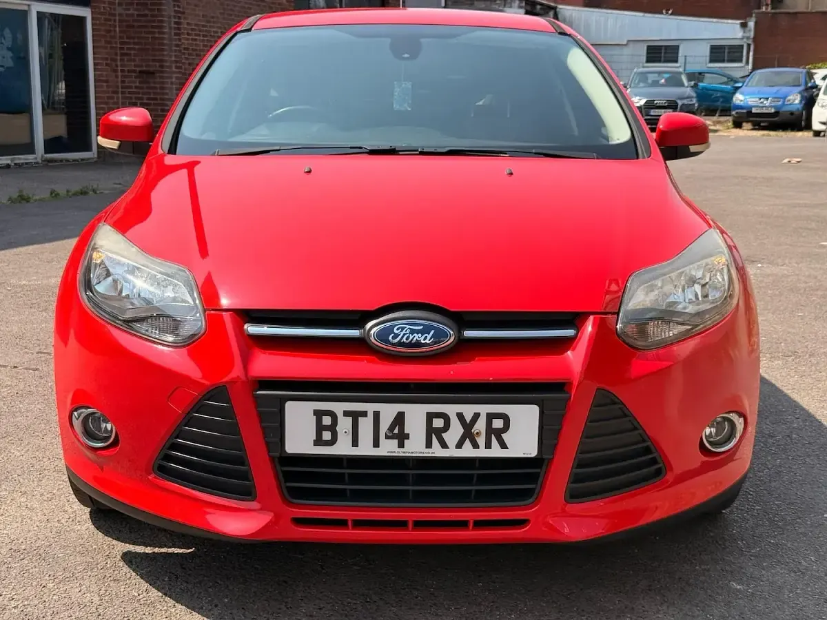 Used Ford Focus Zetec 2014 Red Hatchback