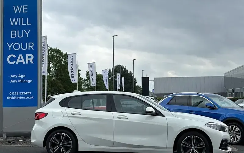 Used BMW 118 Sport Line 140 HP (102 kW) 2020 Hatchback