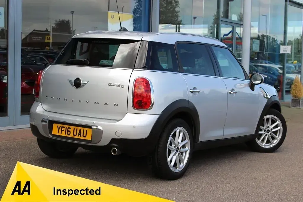 Used Mini Cooper D 2016 Silver Hatchback