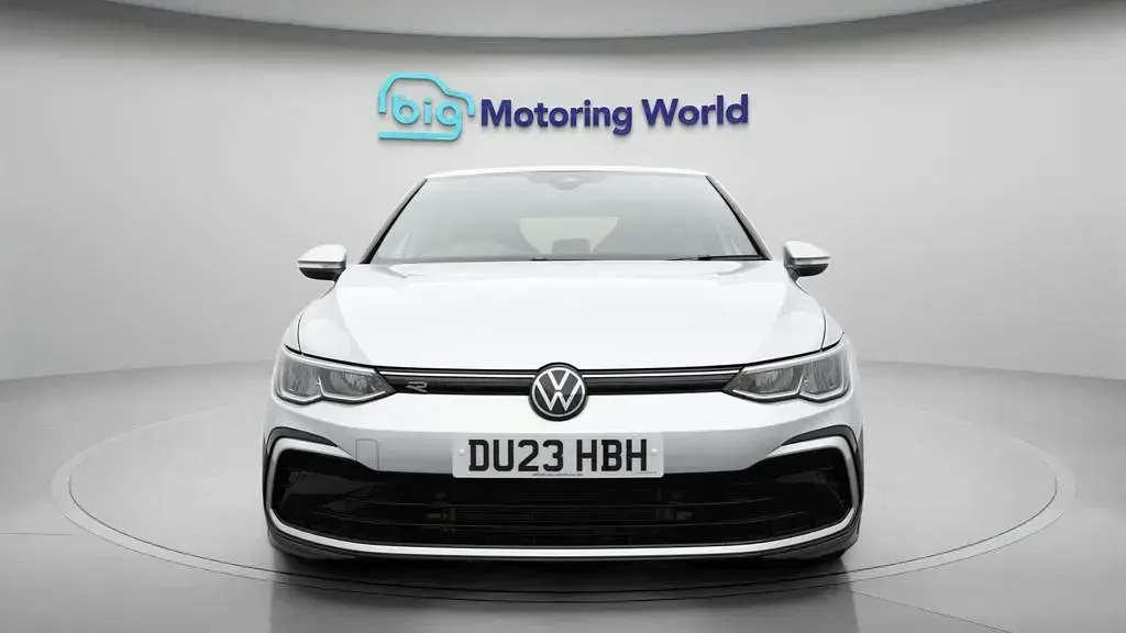 Used VW Golf VIII R-line 150 HP (110 kW) 2023 Silver Hatchback