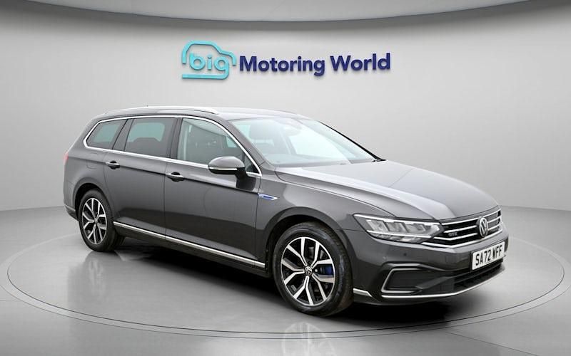 Used VW Passat GTE 218 HP (160 kW) 2022 Grey Estate