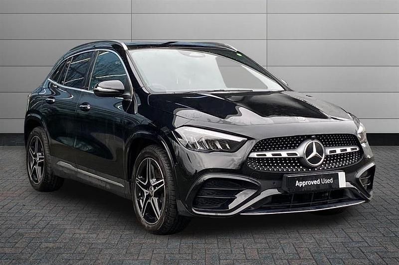 Used Mercedes GLA200 Executive 163 HP (119 kW) 2025 Cosmos black SUV