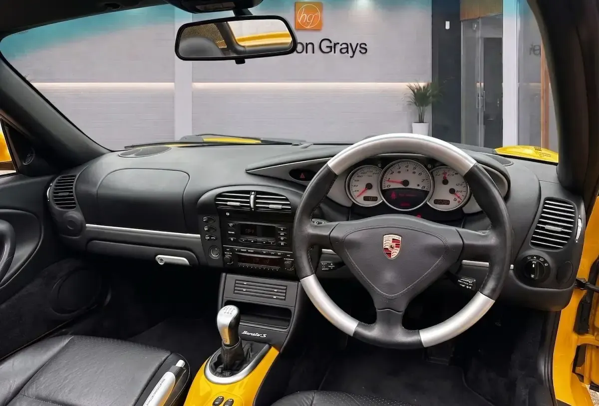 Used Porsche 986 Boxster 260 HP (191 kW) 2004 Yellow Cabriolet