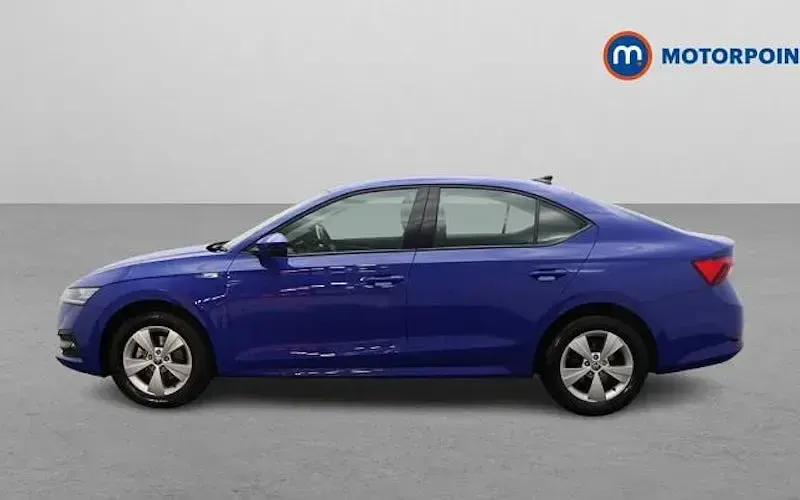 Used Skoda Octavia SE Technology 150 HP (110 kW) 2024 Blue Hatchback