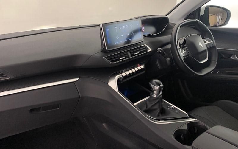 Used Peugeot 3008 Allure 131 HP (96 kW) 2021 Yellow Estate