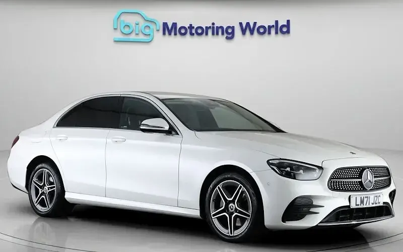 Used Mercedes E300 AMG line 306 HP (225 kW) 2022 Sedan