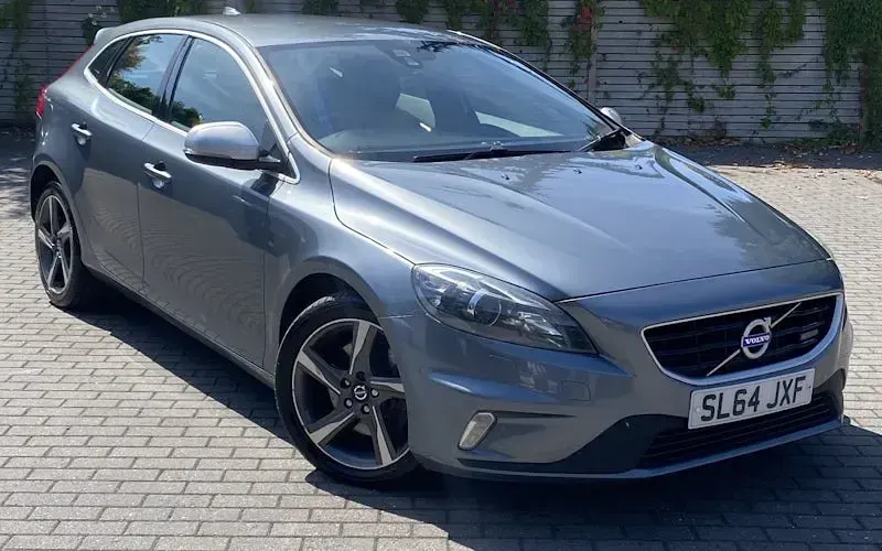 Used Volvo V40 R-Design 190 HP (139 kW) 2014 Hatchback