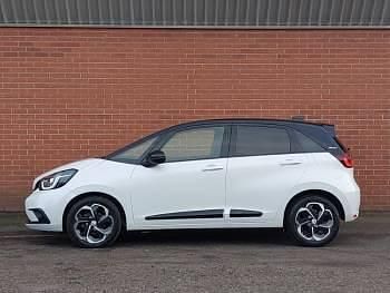 Used Honda Jazz Hybrid 109 HP (80 kW) 2022 White Hatchback