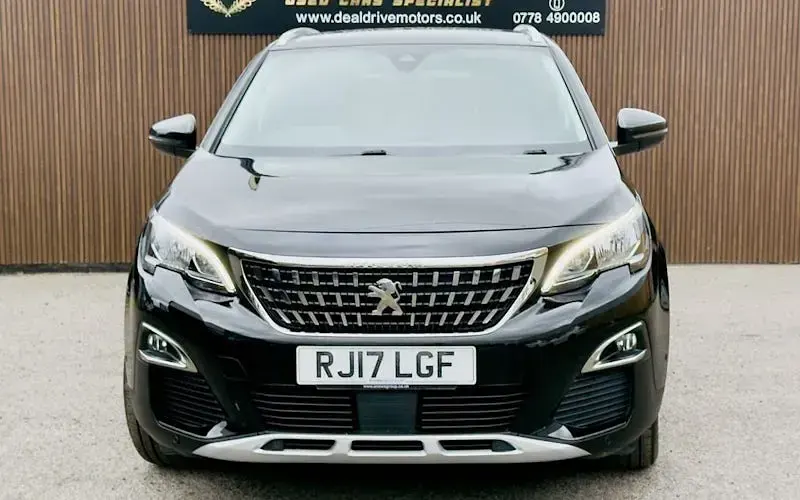 Second-hand Peugeot 3008 Allure 120 CP (88 kW) 2017 Negru SUV