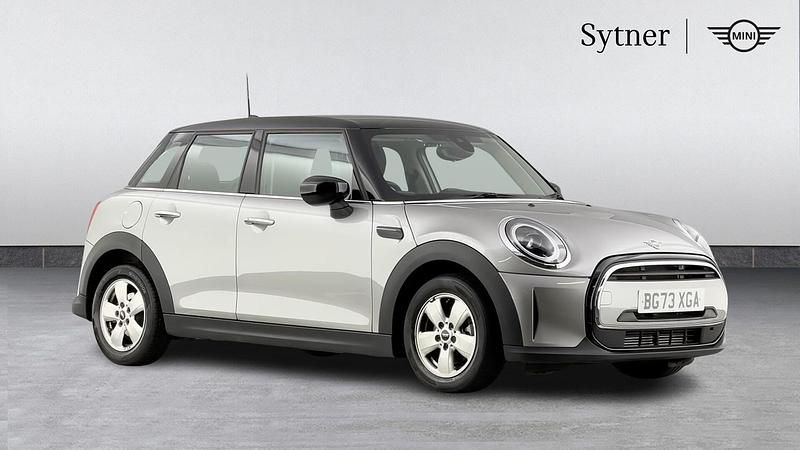 Used Mini Cooper Classic 134 HP (98 kW) 2023 Silver Hatchback