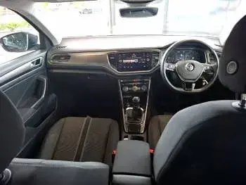 Used VW T-Roc SE 150 HP (110 kW) 2018 Blue SUV