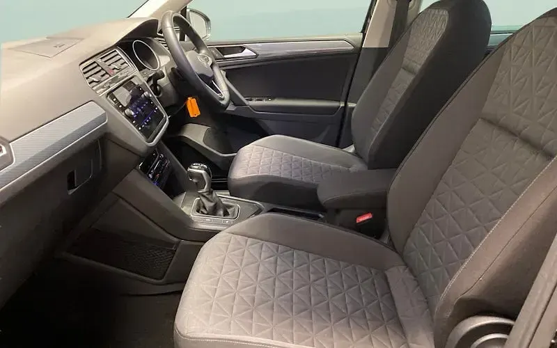 Used VW Tiguan Life 150 HP (110 kW) 2022 Black SUV