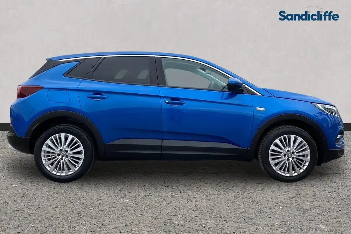 Used Vauxhall Grandland X Sport 130 HP (95 kW) 2018 Blue SUV