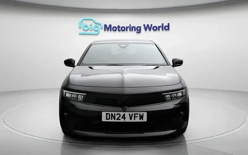 Second-hand Vauxhall Astra 131 CP (96 kW) 2026 Hatchback