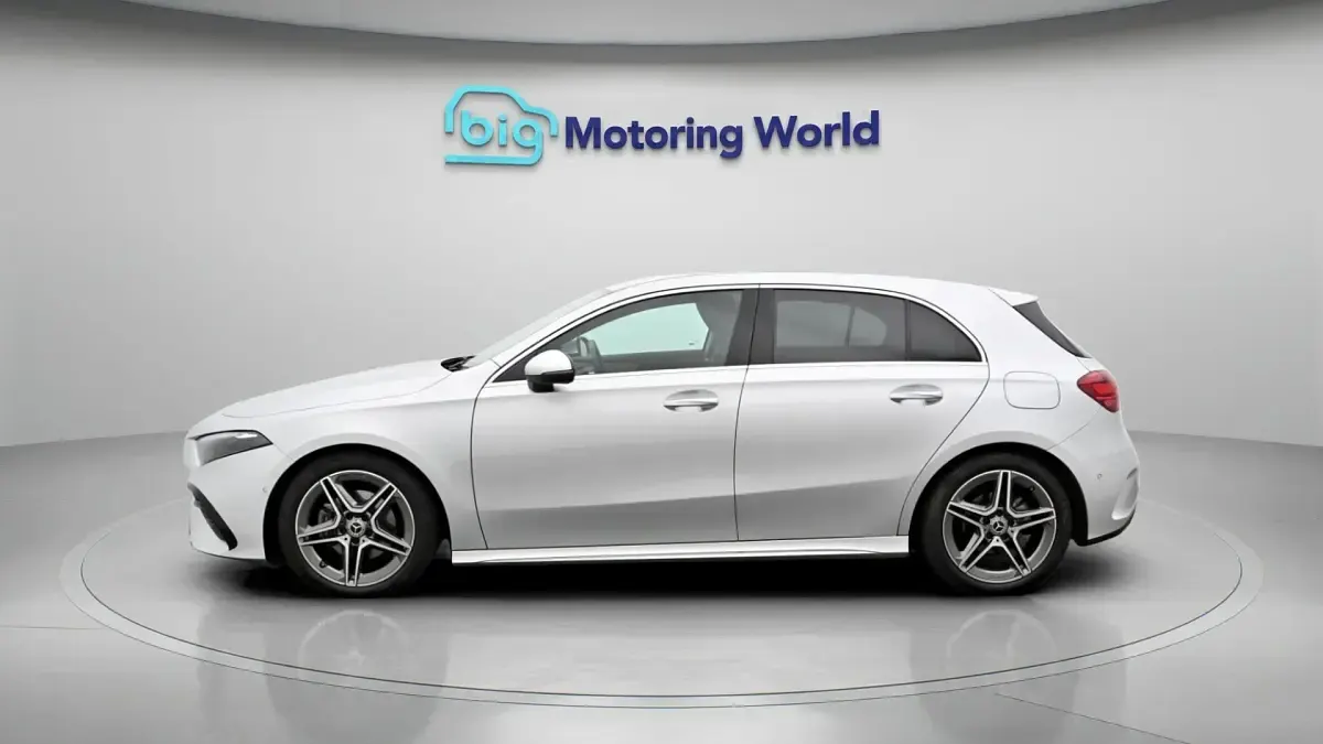Used Mercedes A180 Executive 150 HP (110 kW) 2023 Silver Hatchback