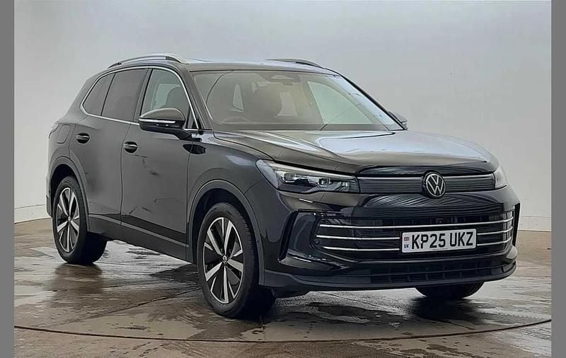 Black Used 2025 VW Tiguan Elegance SUV | £33,650 (A bit pricey) - Image 1/4