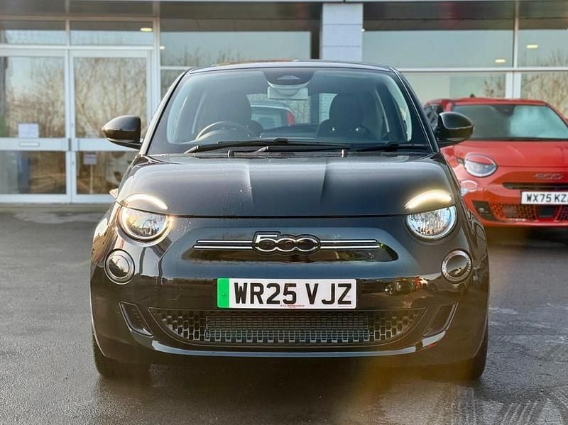 Black New 2025 Fiat 500e Hatchback | £24,995 (A bit pricey) - Image 1/3