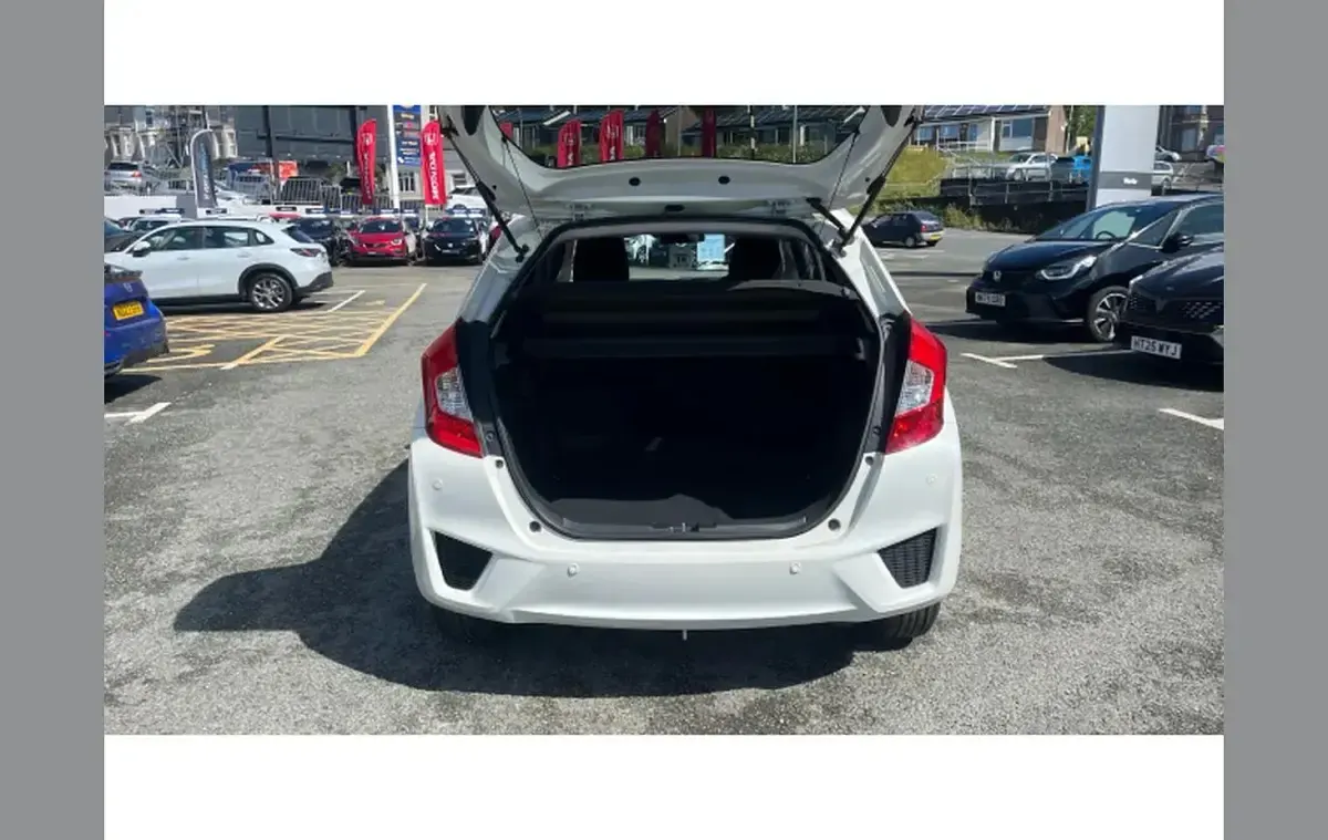 Used Honda Jazz EX 102 HP (75 kW) 2017 White Hatchback