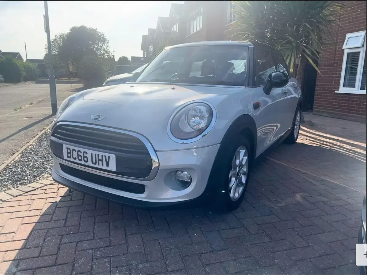 Used Mini Cooper D Hatch 2016 Silver Hatchback