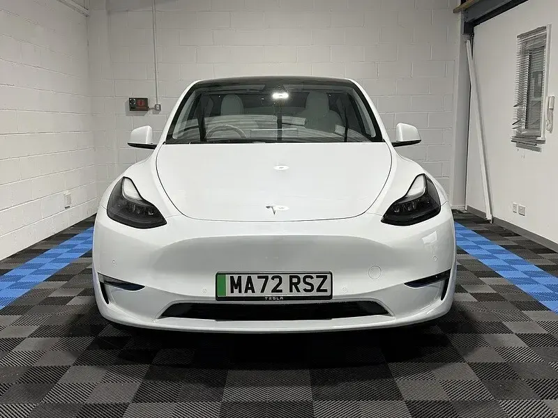 Used Tesla Model Y Long Range AWD 378 kW (514 HP) 2022 White SUV