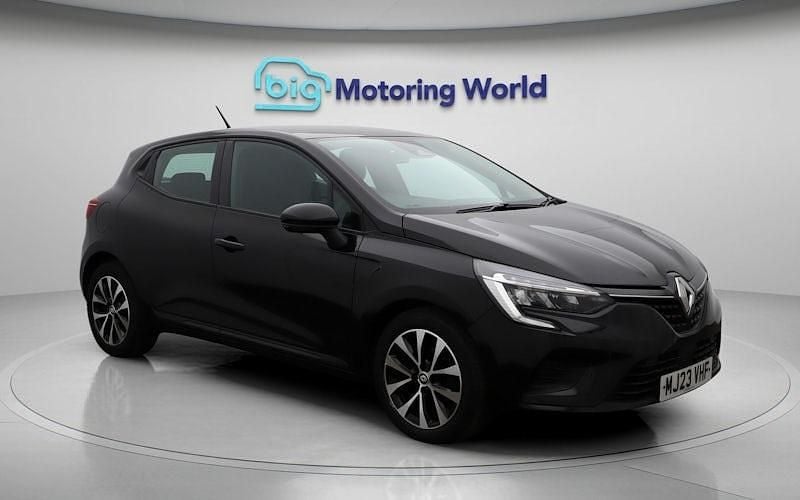 Used Renault Clio V Evolution 90 HP (66 kW) 2023 Black Hatchback