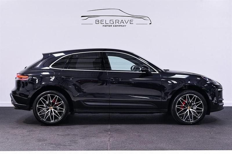 Used Porsche Macan 380 HP (279 kW) 2023 Jet black metallic SUV