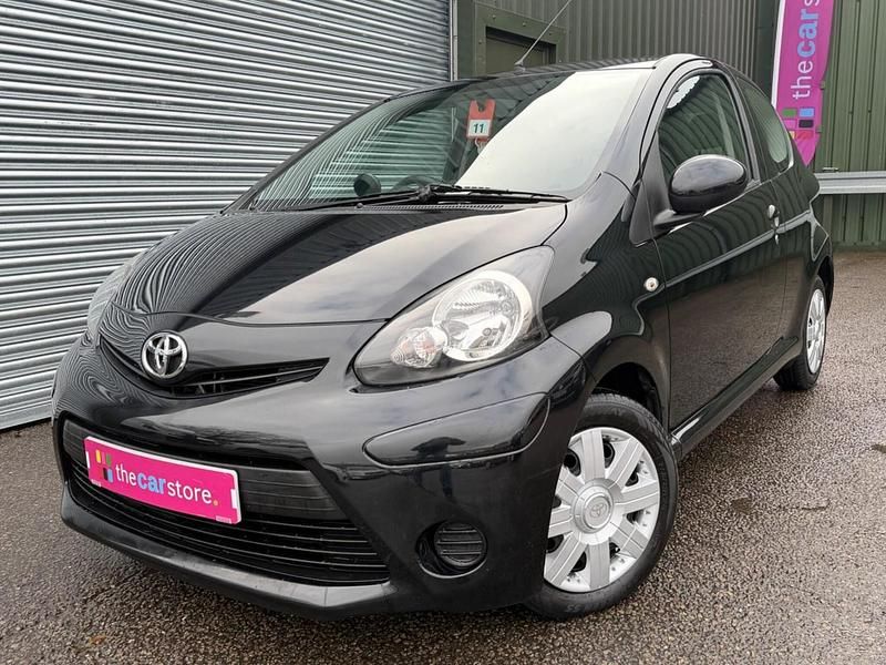 Used Toyota Aygo Style 68 HP (50 kW) 2013 Black Hatchback