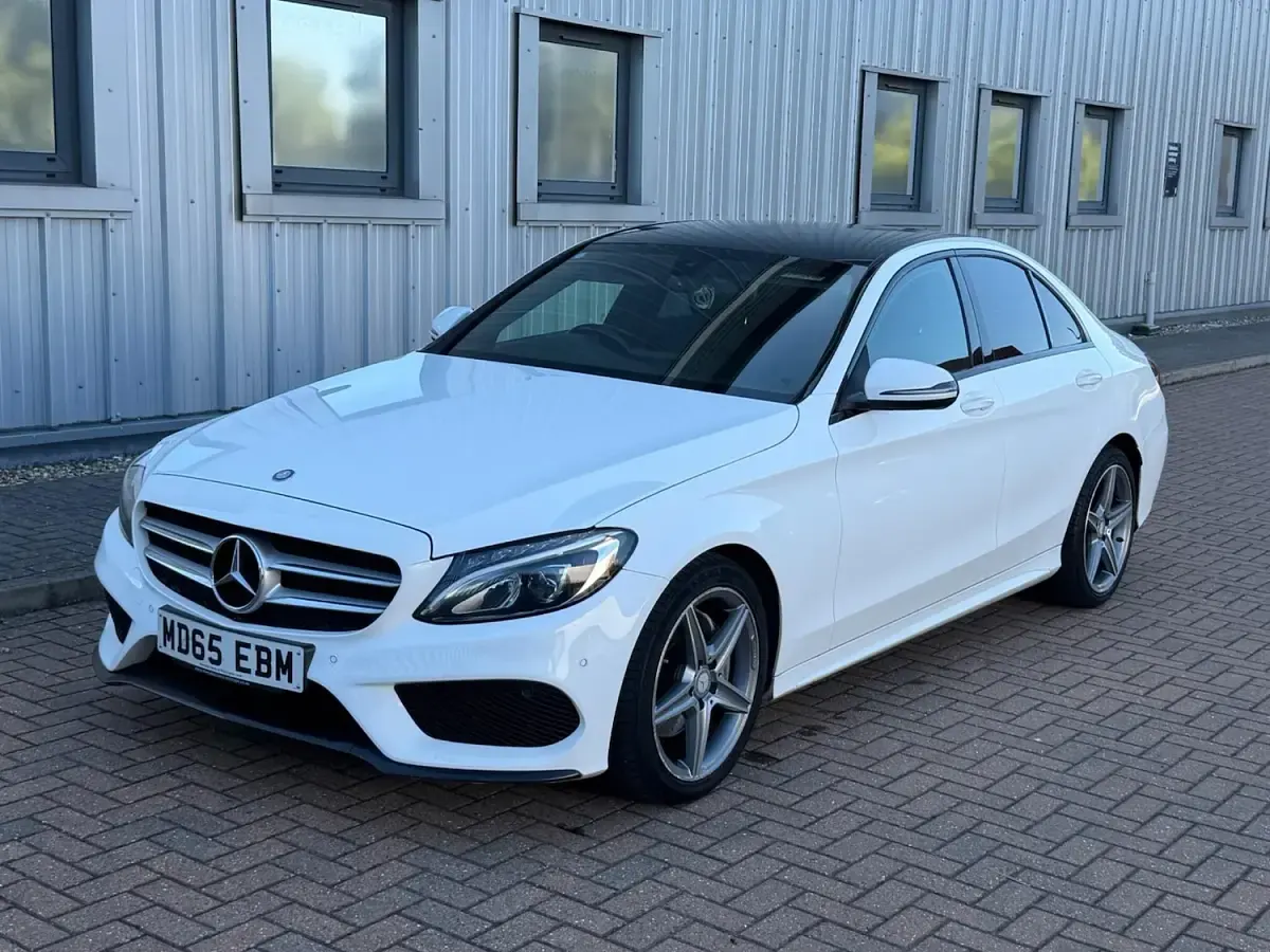 Used Mercedes C220 AMG line 2016 White Sedan