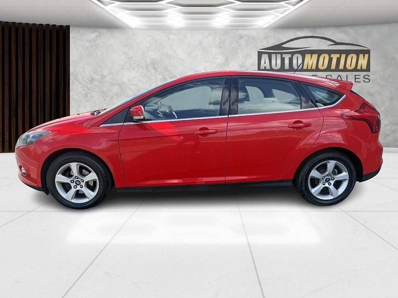 Usado Ford Focus Zetec 2014 Vermelho Citadino