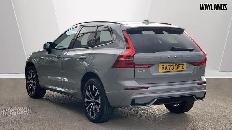 Used Volvo XC60 Plus 247 HP (181 kW) 2024 Grey SUV