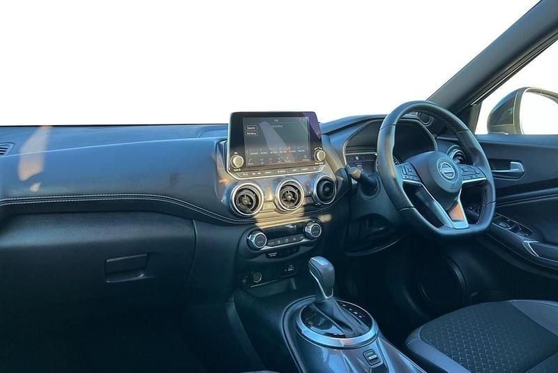 Used Nissan Juke N-Connecta 2023 White SUV