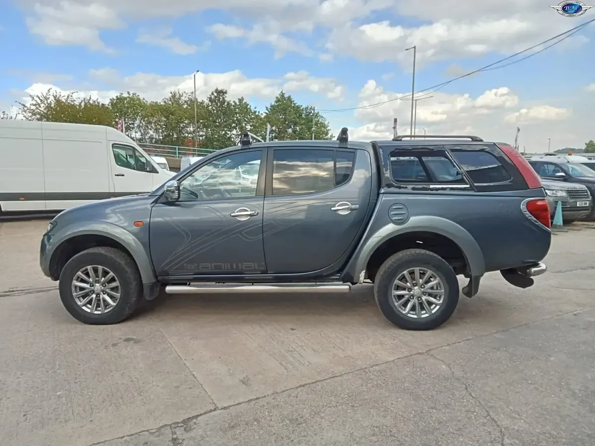 Used Mitsubishi L200 2006 Grey Pickup