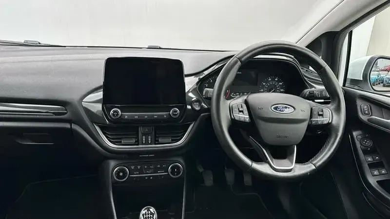 Used Ford Fiesta Active X 125 HP (91 kW) 2023 White Hatchback