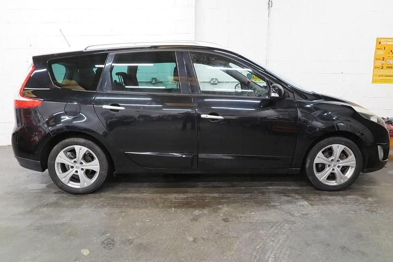 Used Renault Grand Scénic III Dynamique 2012 Black MPV