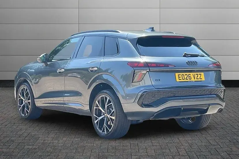 New Audi Q3 Comfort 268 HP (197 kW) 2026 Daytona grey SUV