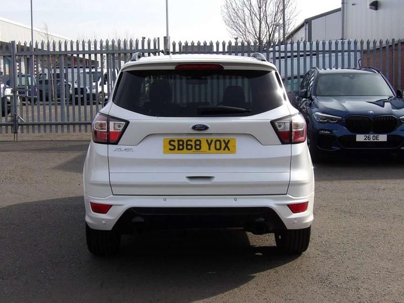 Used Ford Kuga ST-Line 120 HP (88 kW) 2018 White SUV